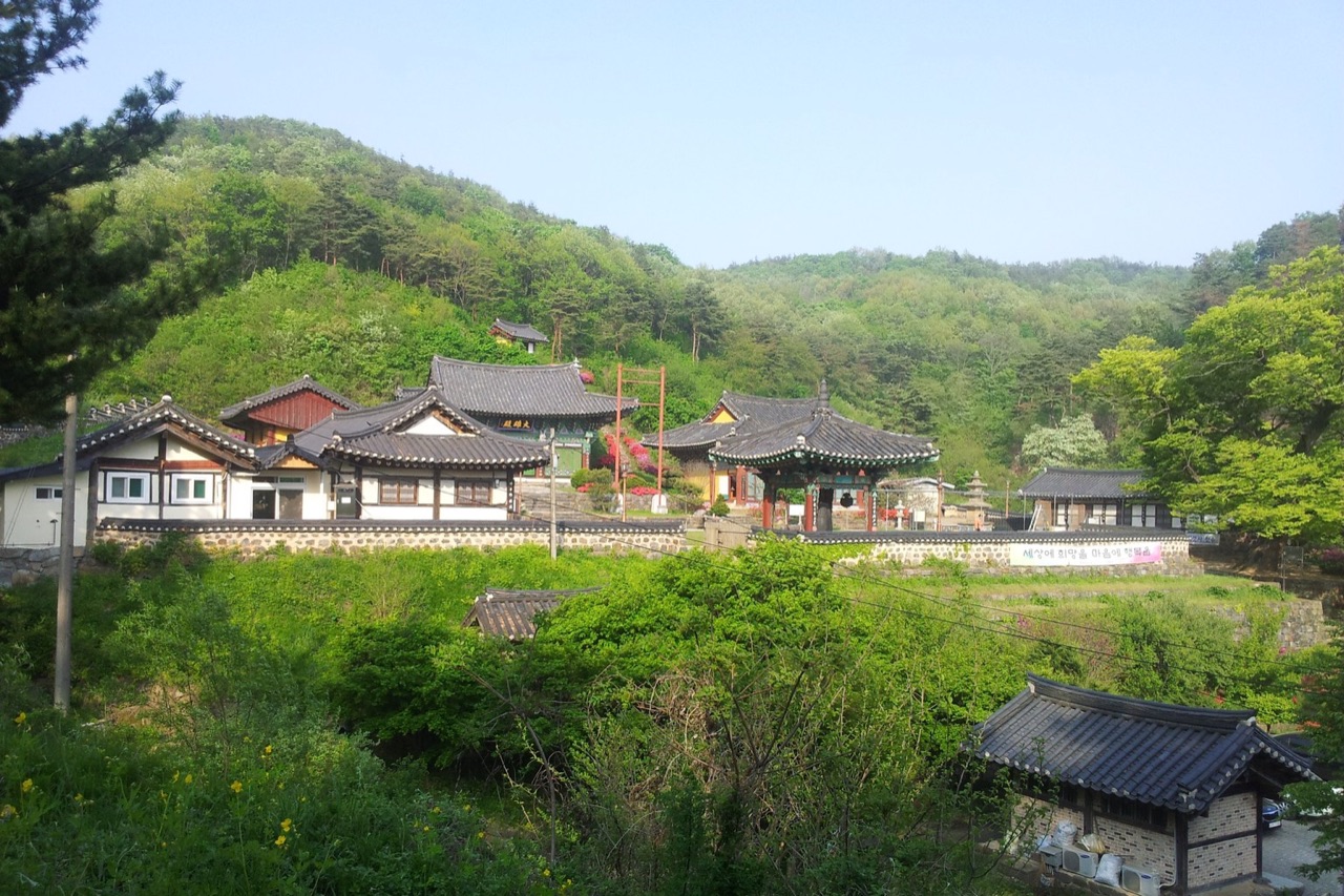 비암사