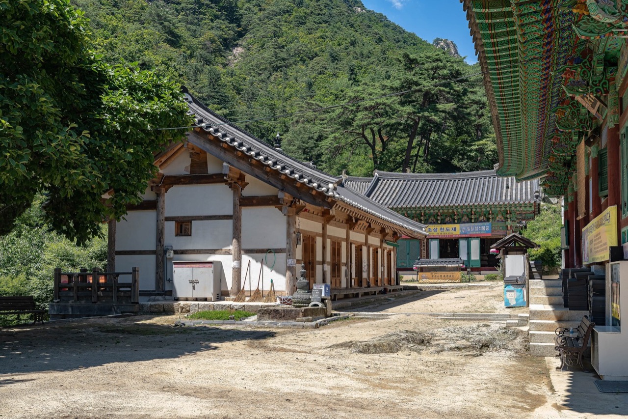 Hyeondeungsa Temple (현등사)